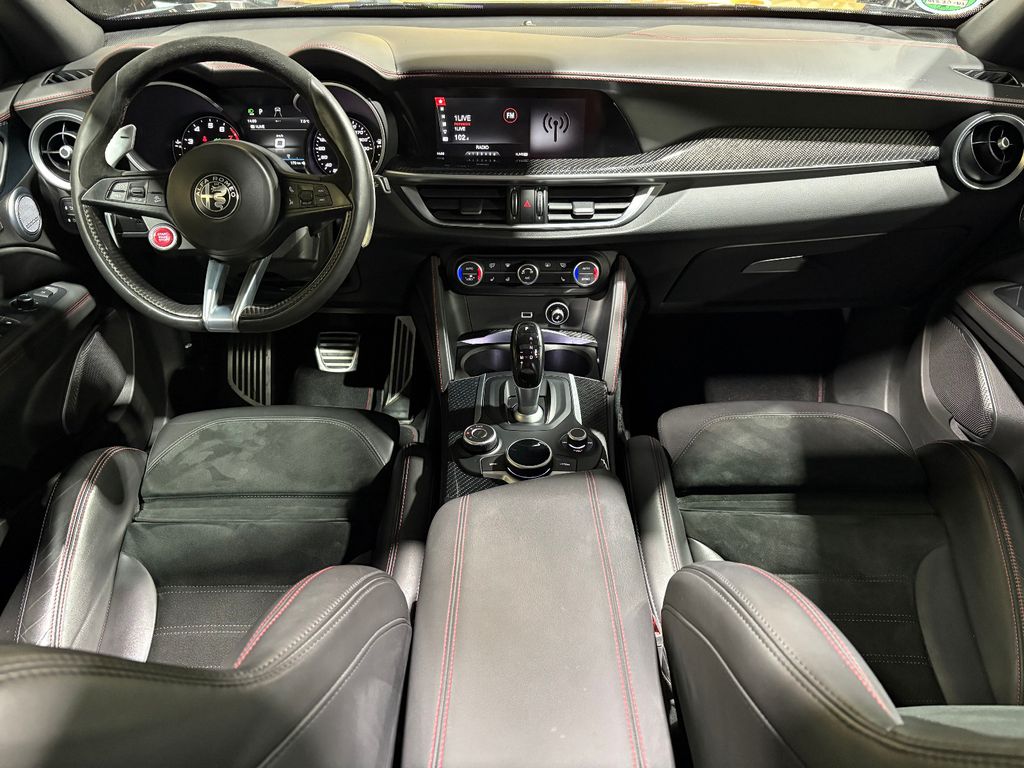 Alfa Romeo Stelvio 2019