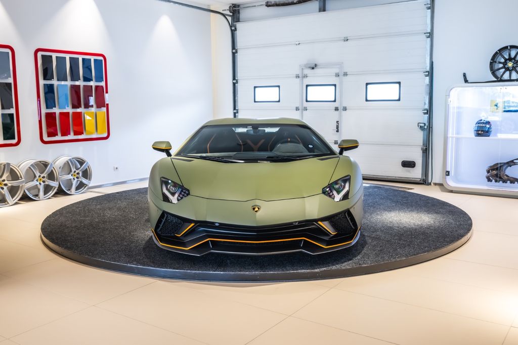 Lamborghini Aventador 2022