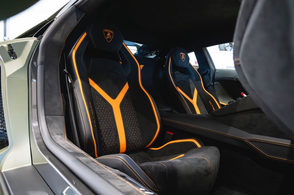 Lamborghini Aventador 2022