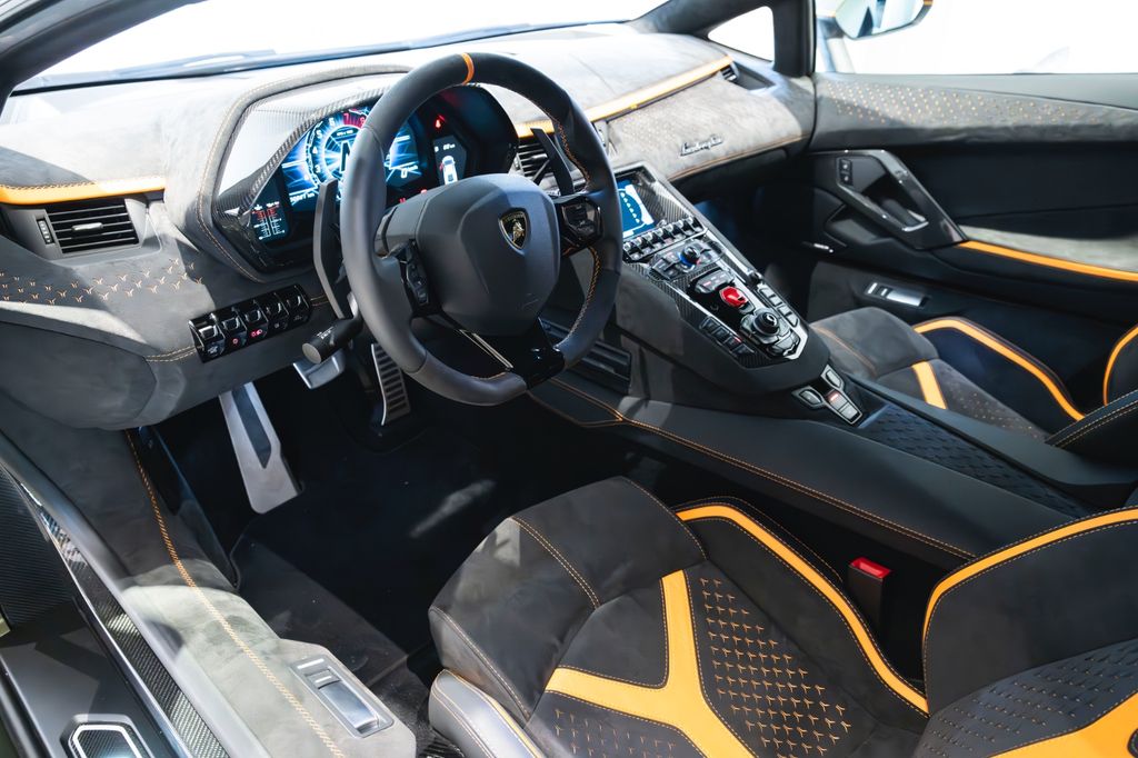 Lamborghini Aventador 2022