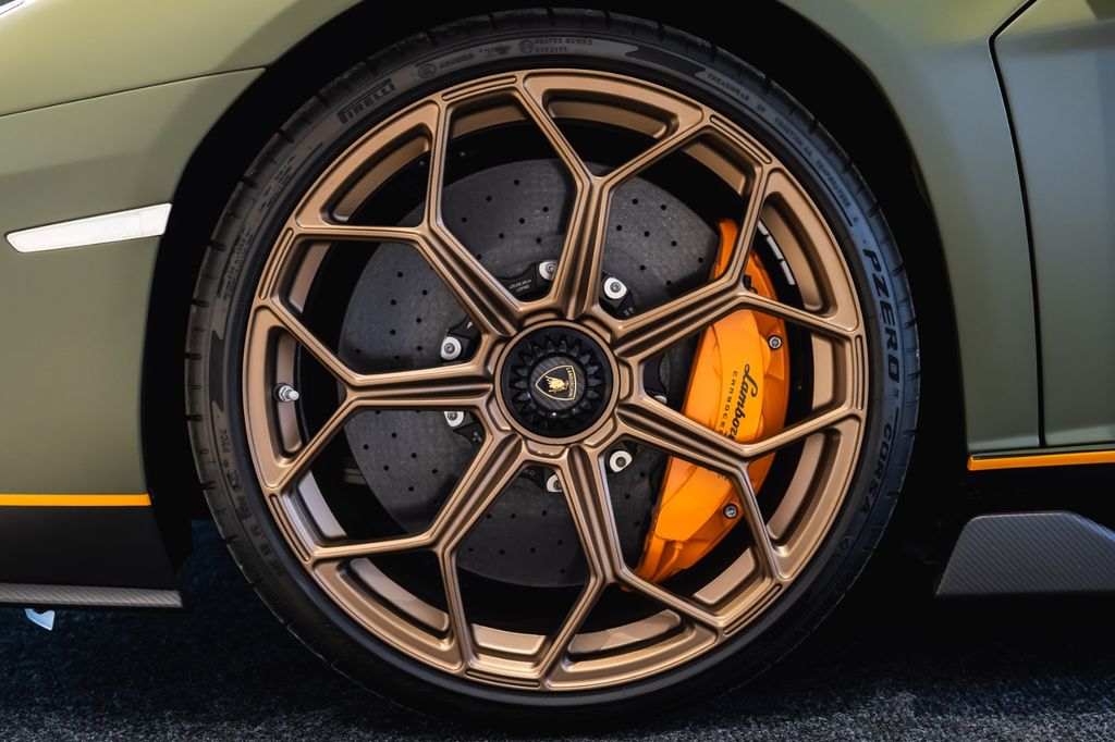 Lamborghini Aventador 2022