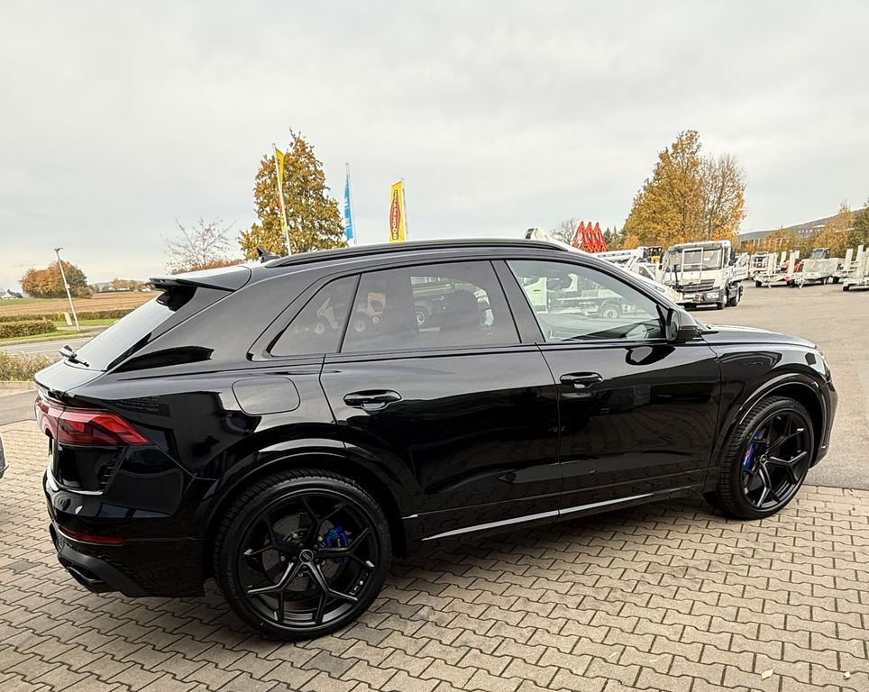 Audi RSQ8 2025