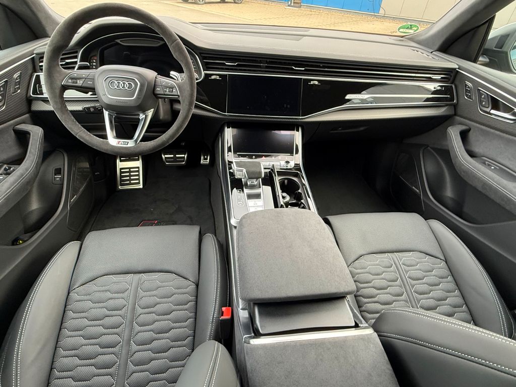 Audi RSQ8 2025