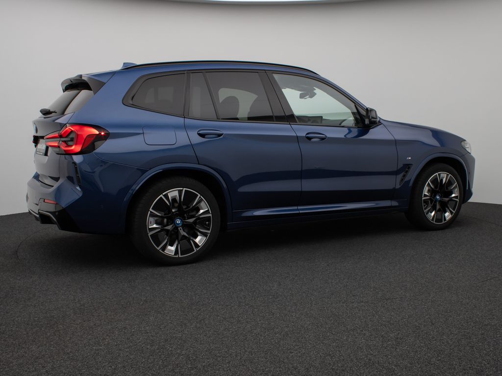 BMW iX3 2022