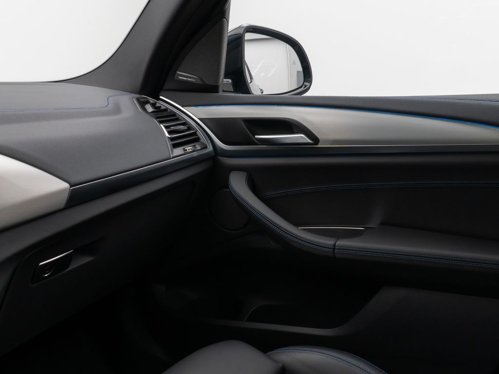 BMW iX3 2022