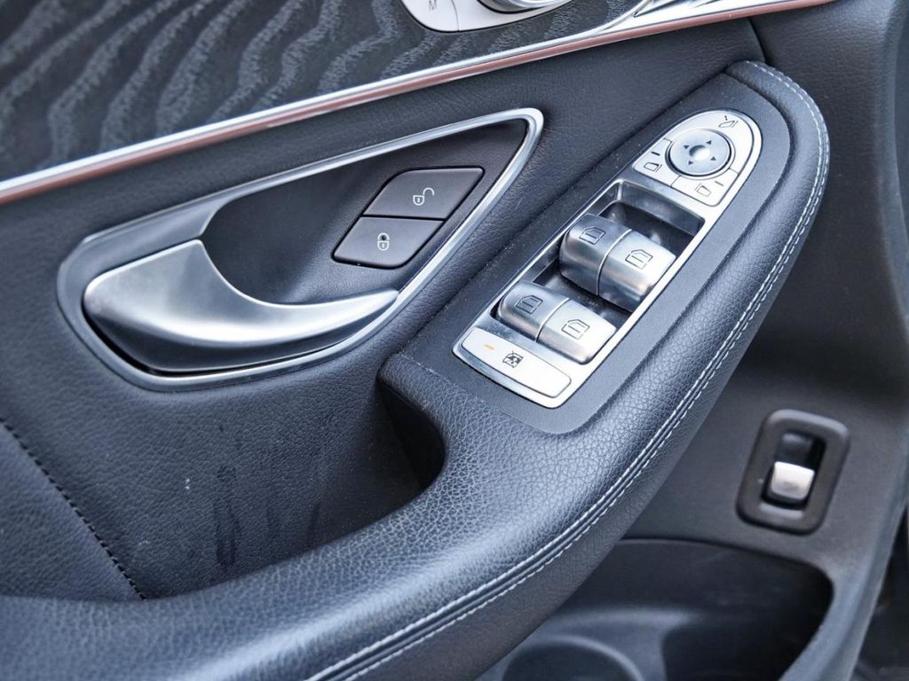 Mercedes-Benz EQC 2021