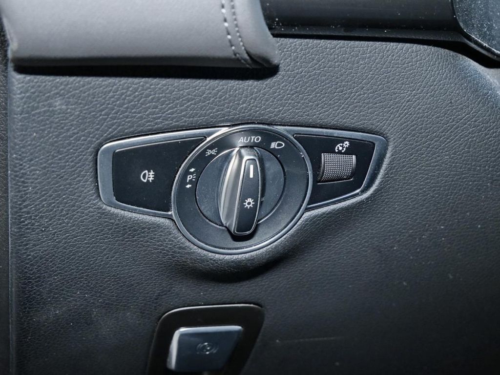 Mercedes-Benz EQC 2021