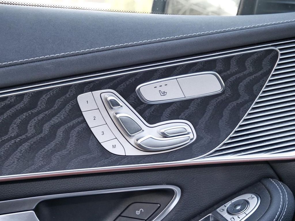 Mercedes-Benz EQC 2021