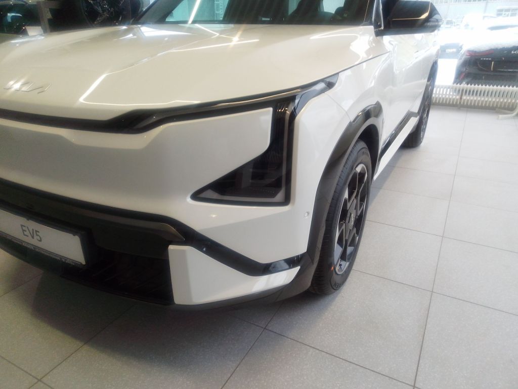 Kia EV5