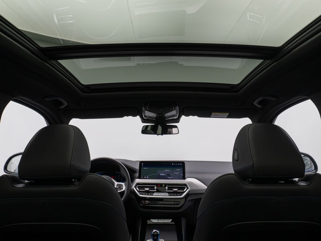 BMW iX3 2022