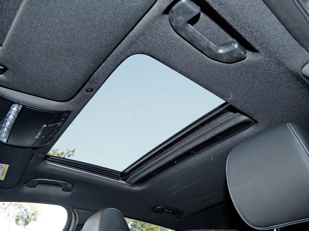 Mercedes-Benz EQC 2021