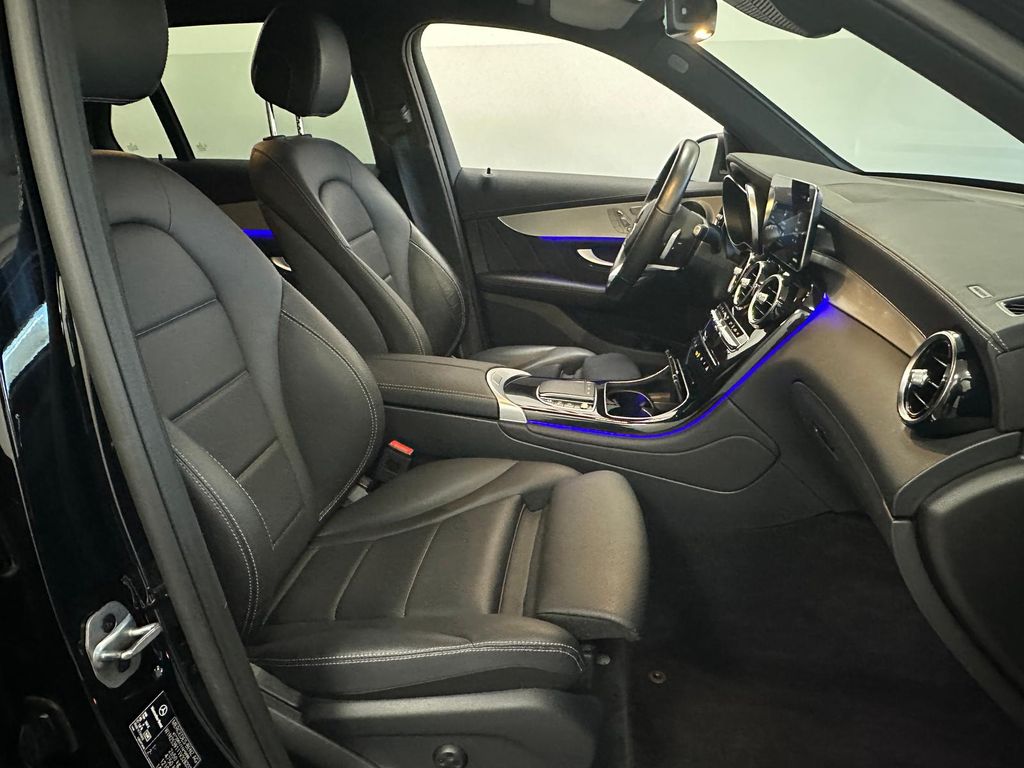 Mercedes-Benz GLC 300 2021