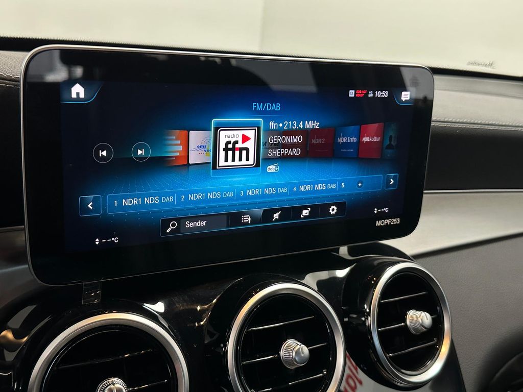 Mercedes-Benz GLC 300 2021