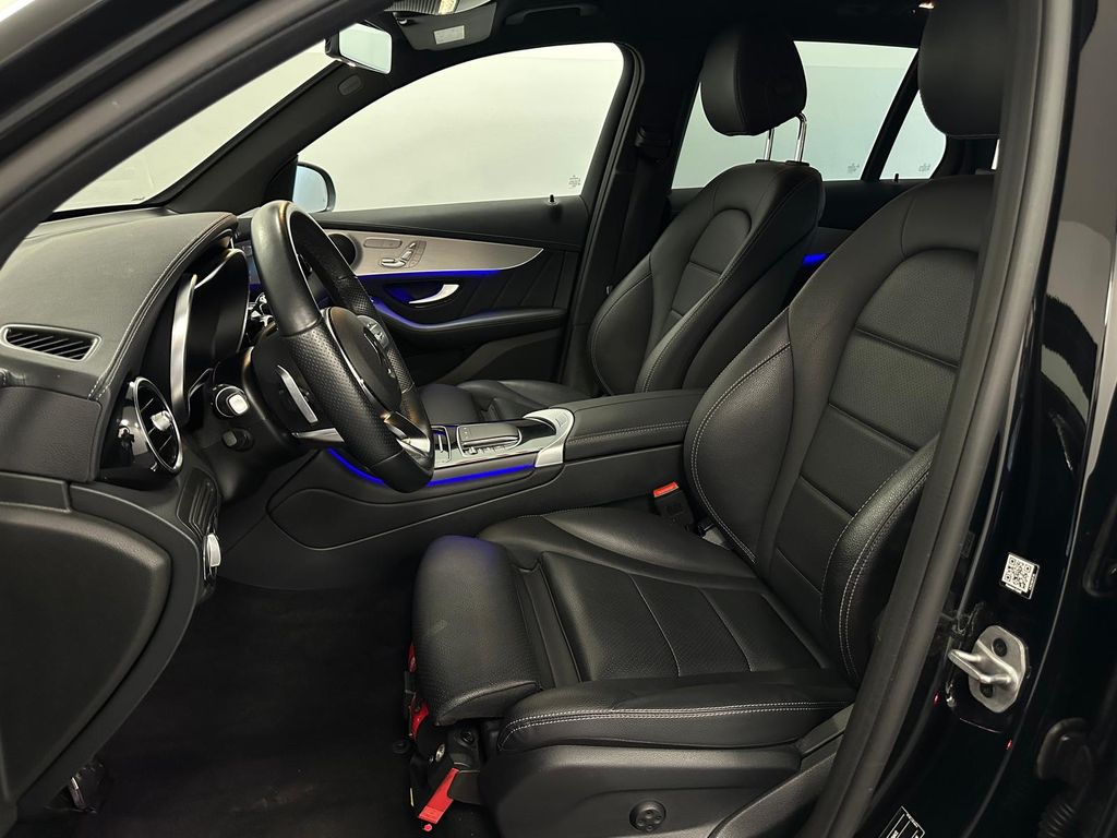 Mercedes-Benz GLC 300 2021