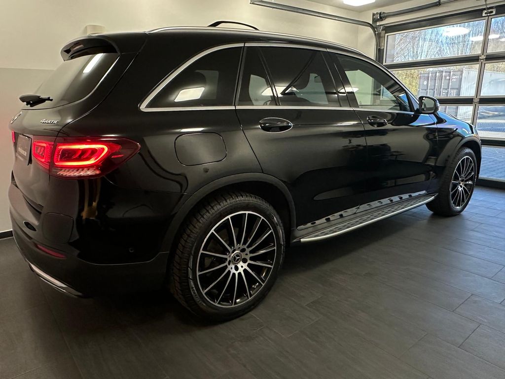 Mercedes-Benz GLC 300 2021