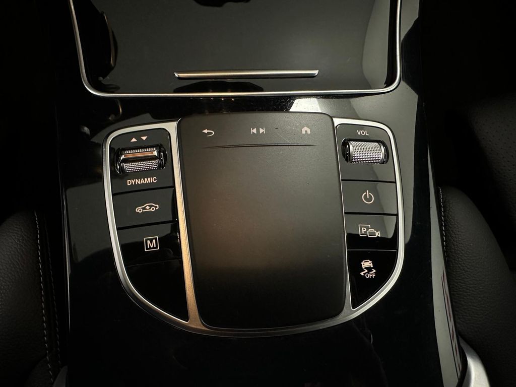 Mercedes-Benz GLC 300 2021