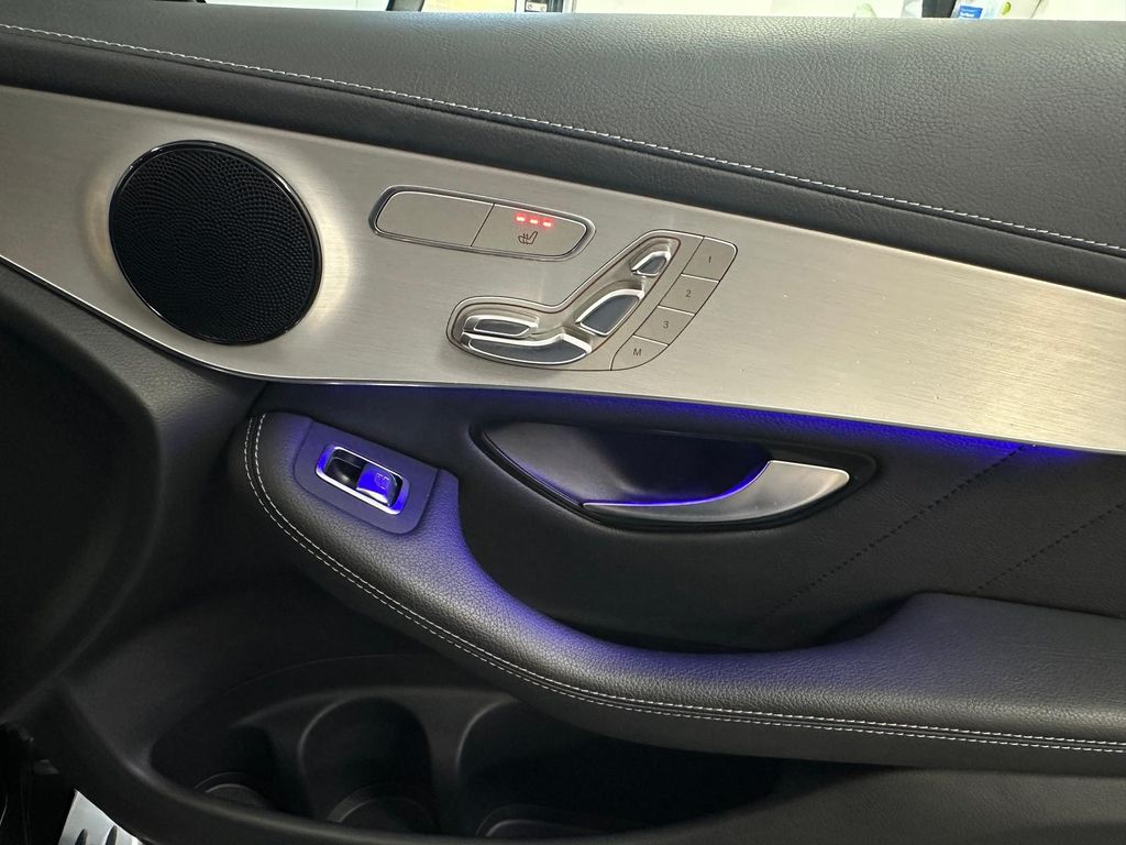 Mercedes-Benz GLC 300 2021