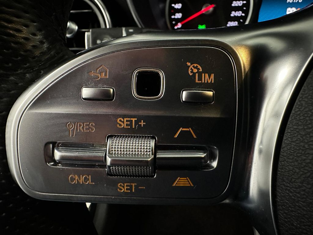 Mercedes-Benz GLC 300 2021