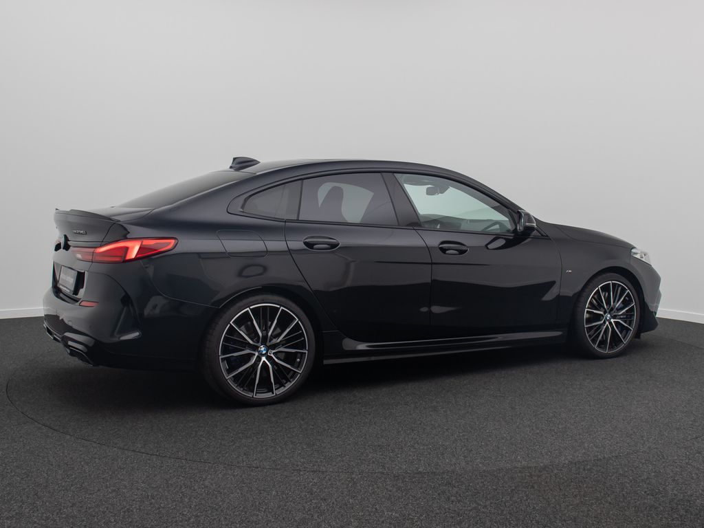BMW M235 2022
