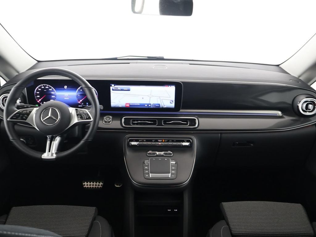 Mercedes-Benz 2025