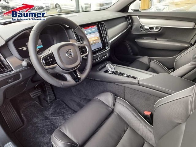 Volvo V90 2025
