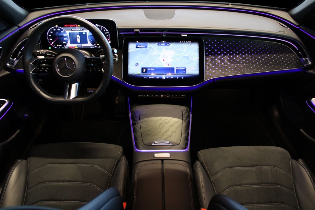 Mercedes-Benz E 300 2025