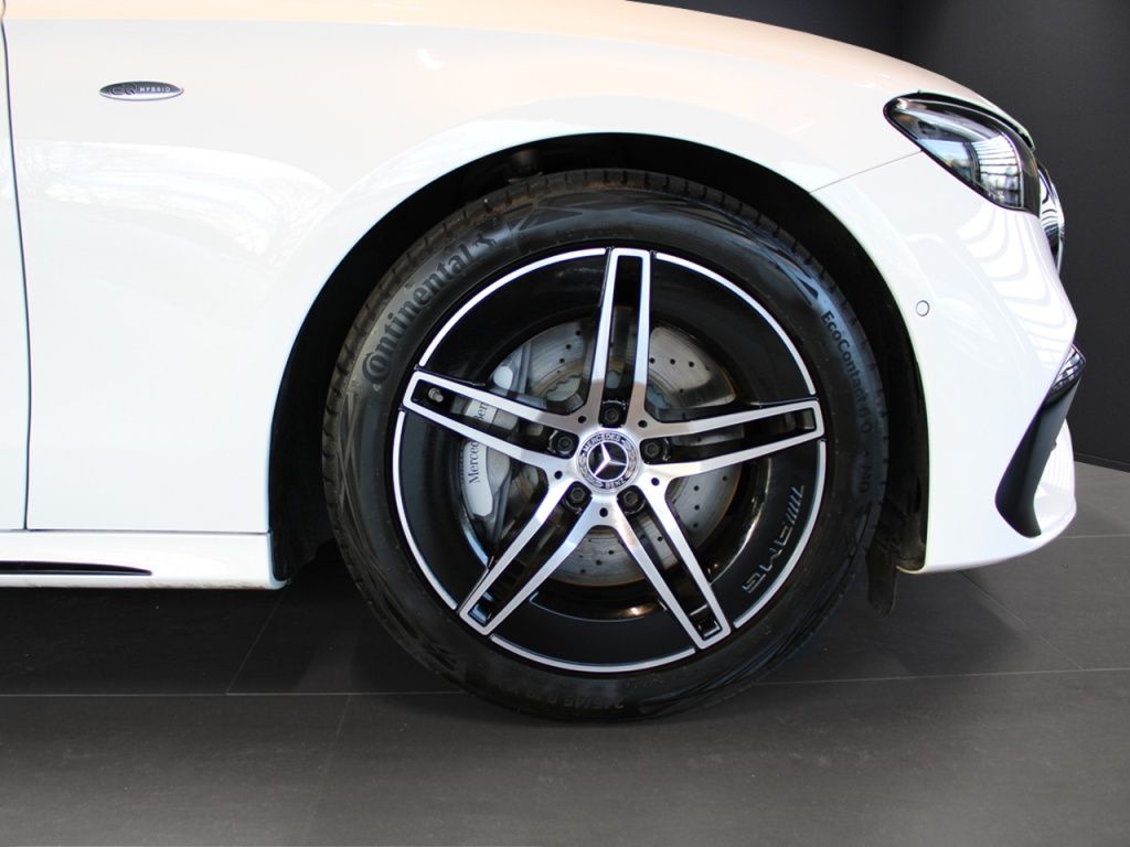 Mercedes-Benz E 300 2025