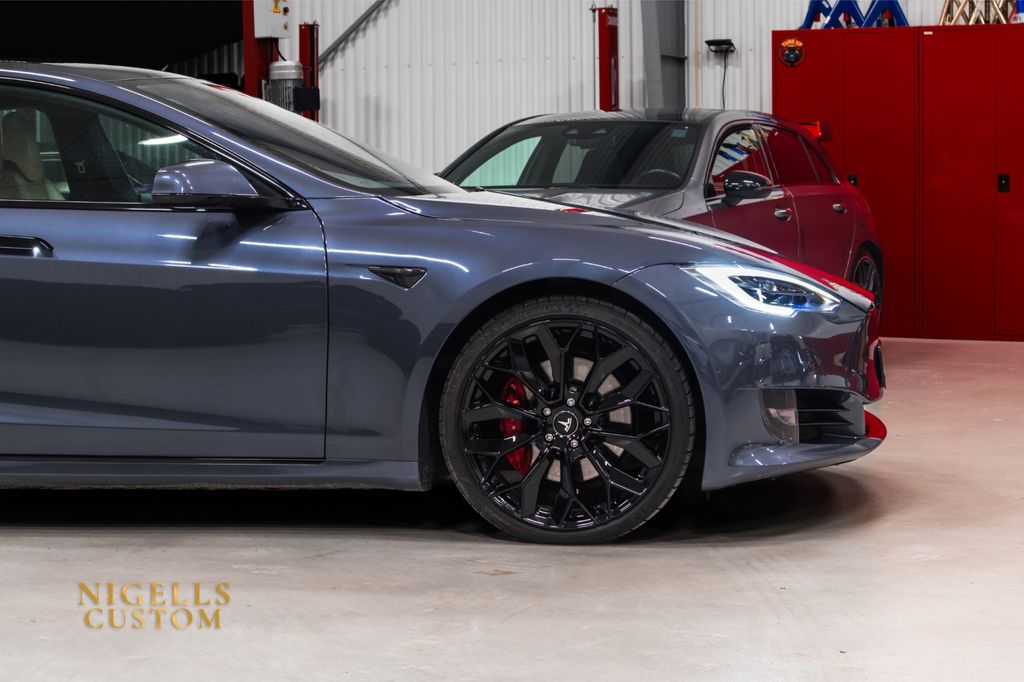 Tesla Model S 2019