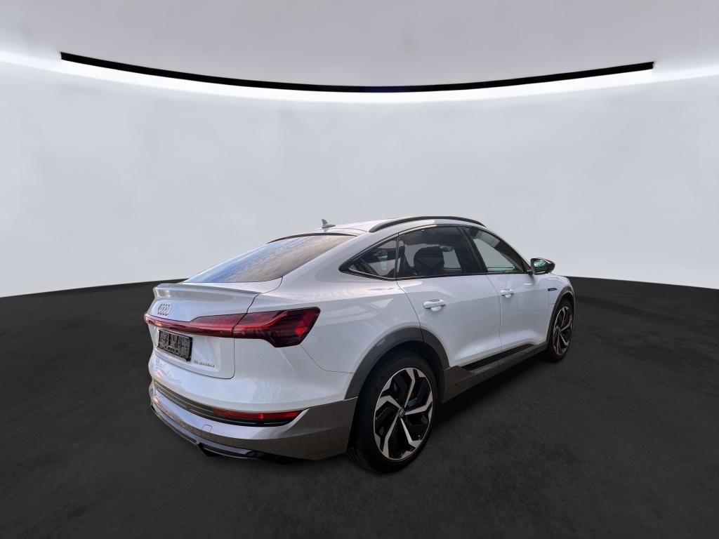 Audi e-tron 2022
