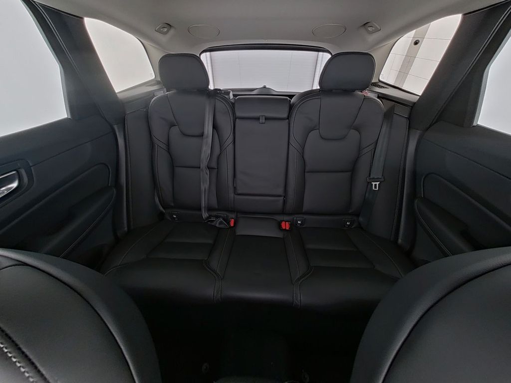 Volvo XC60 2025