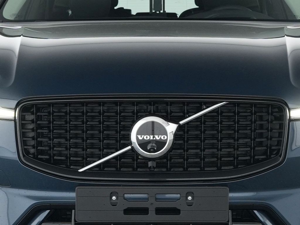Volvo XC60 2025
