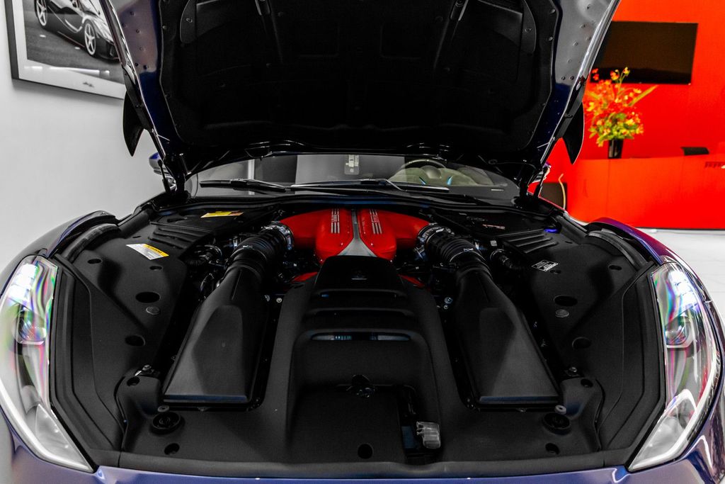 Ferrari 812 2022