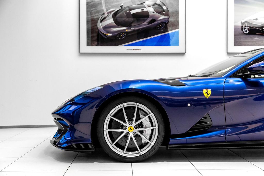 Ferrari 812 2022
