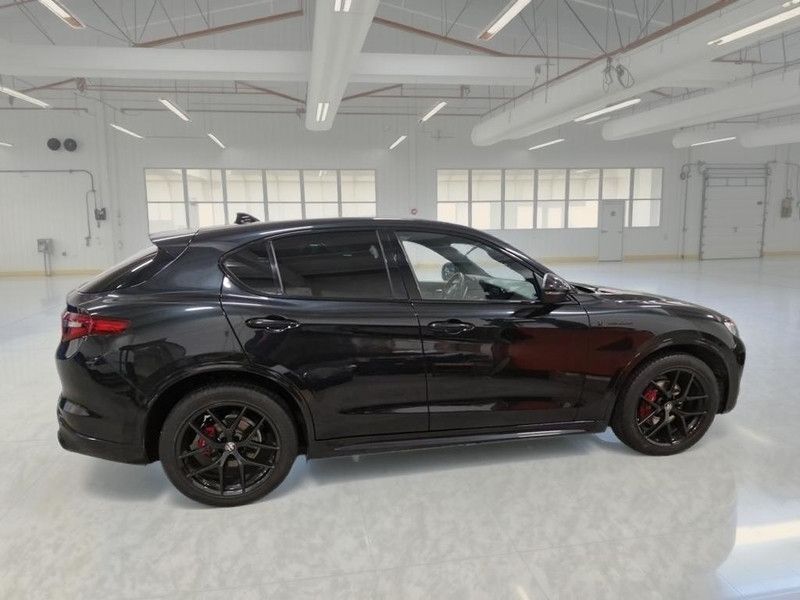Alfa Romeo Stelvio 2021