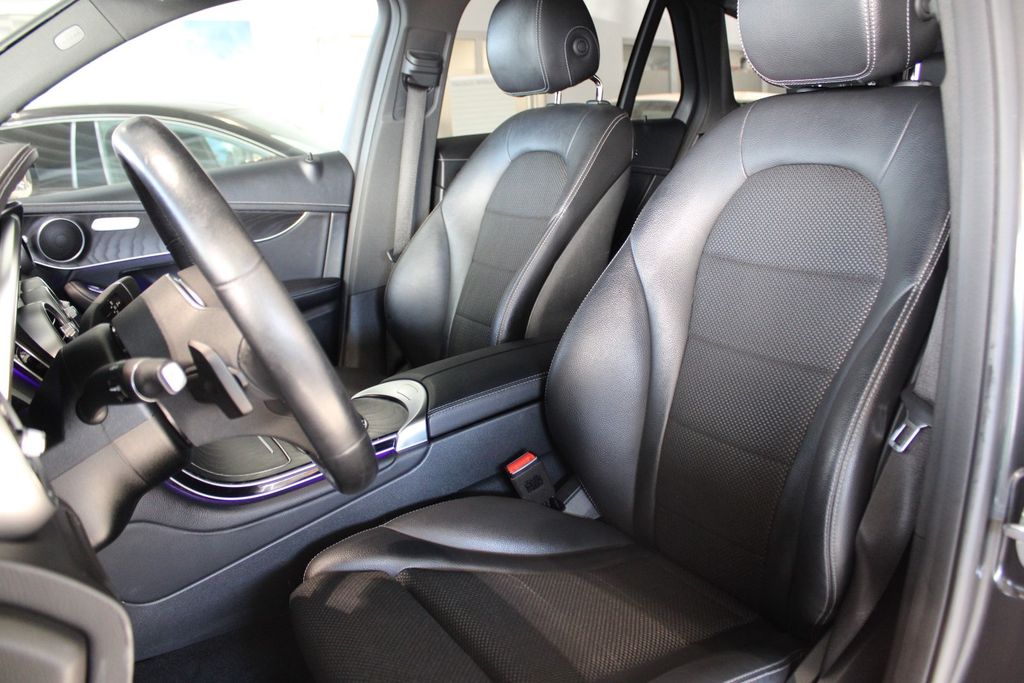 Mercedes-Benz GLC 300 2021