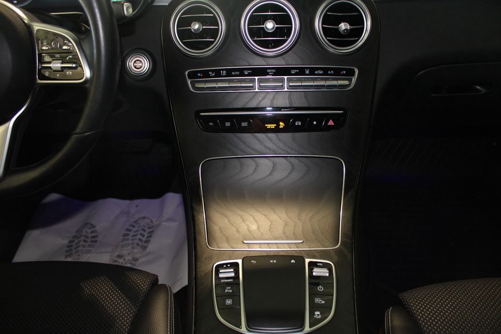 Mercedes-Benz GLC 300 2021