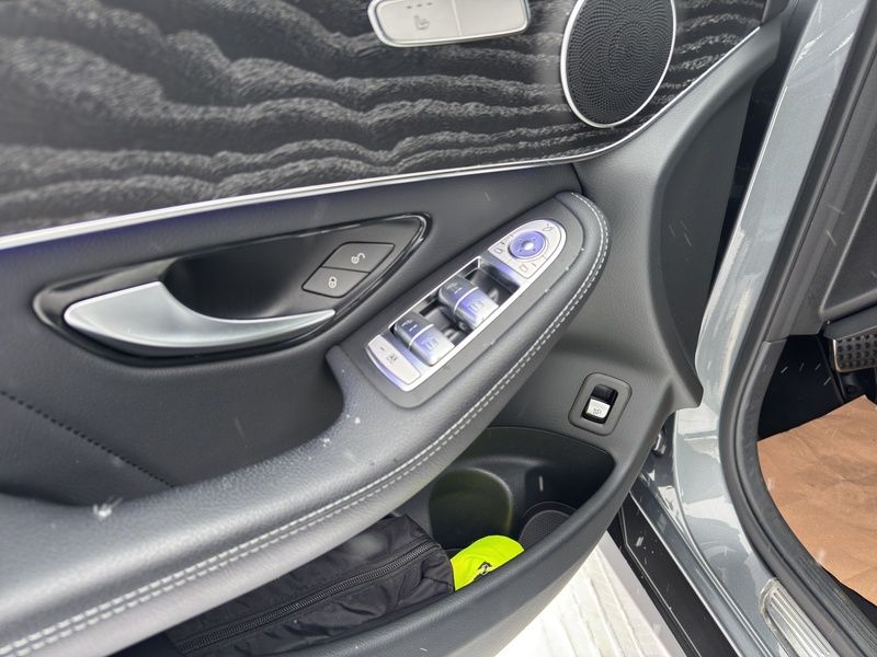 Mercedes-Benz GLC 300 2022