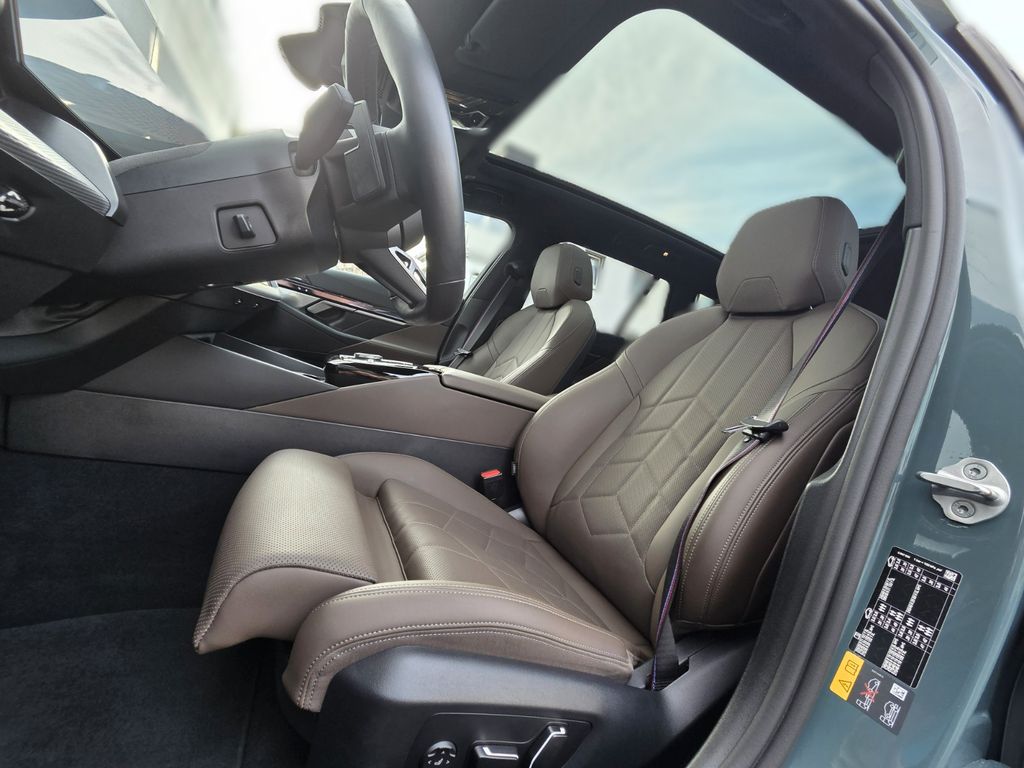 BMW i5 2025