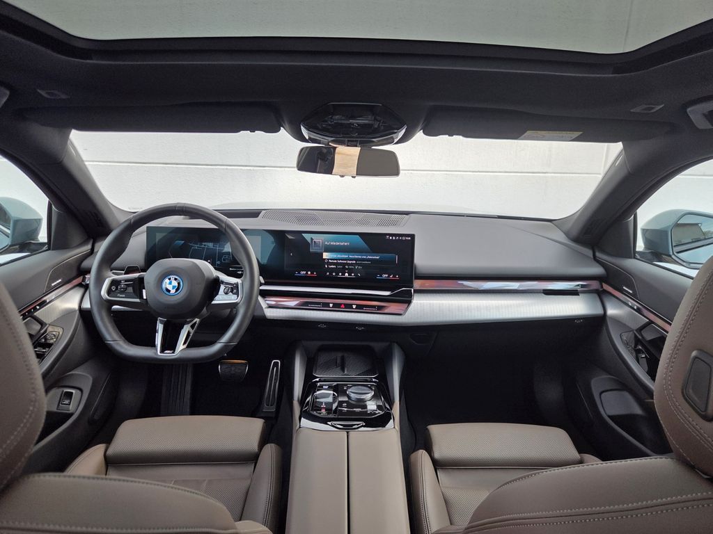 BMW i5 2025