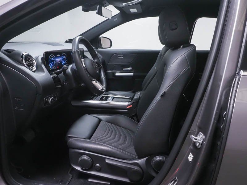 Mercedes-Benz EQA 2024