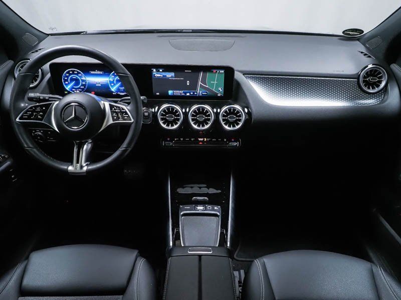 Mercedes-Benz EQA 2024