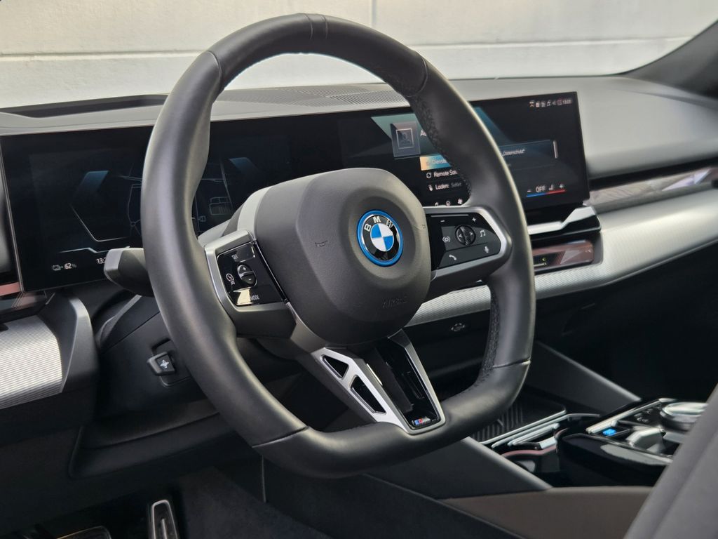 BMW i5 2025