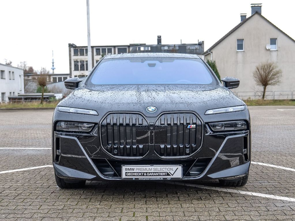 BMW i7 2024
