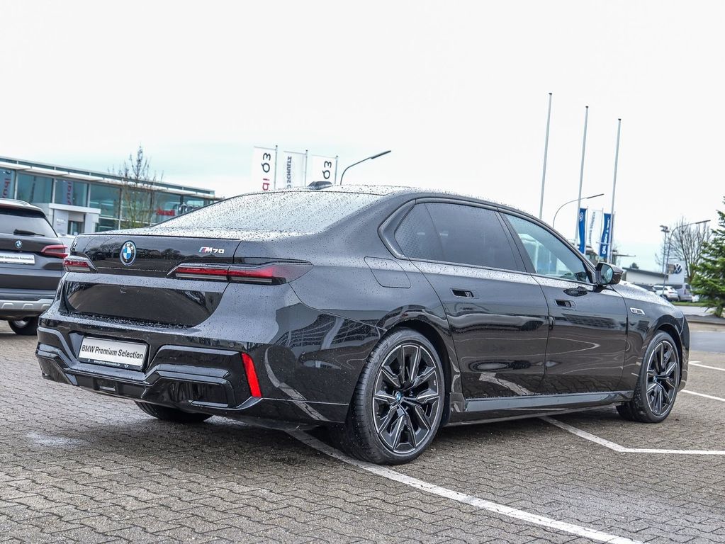 BMW i7 2024