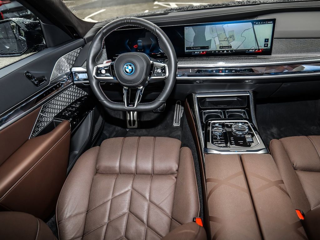 BMW i7 2024