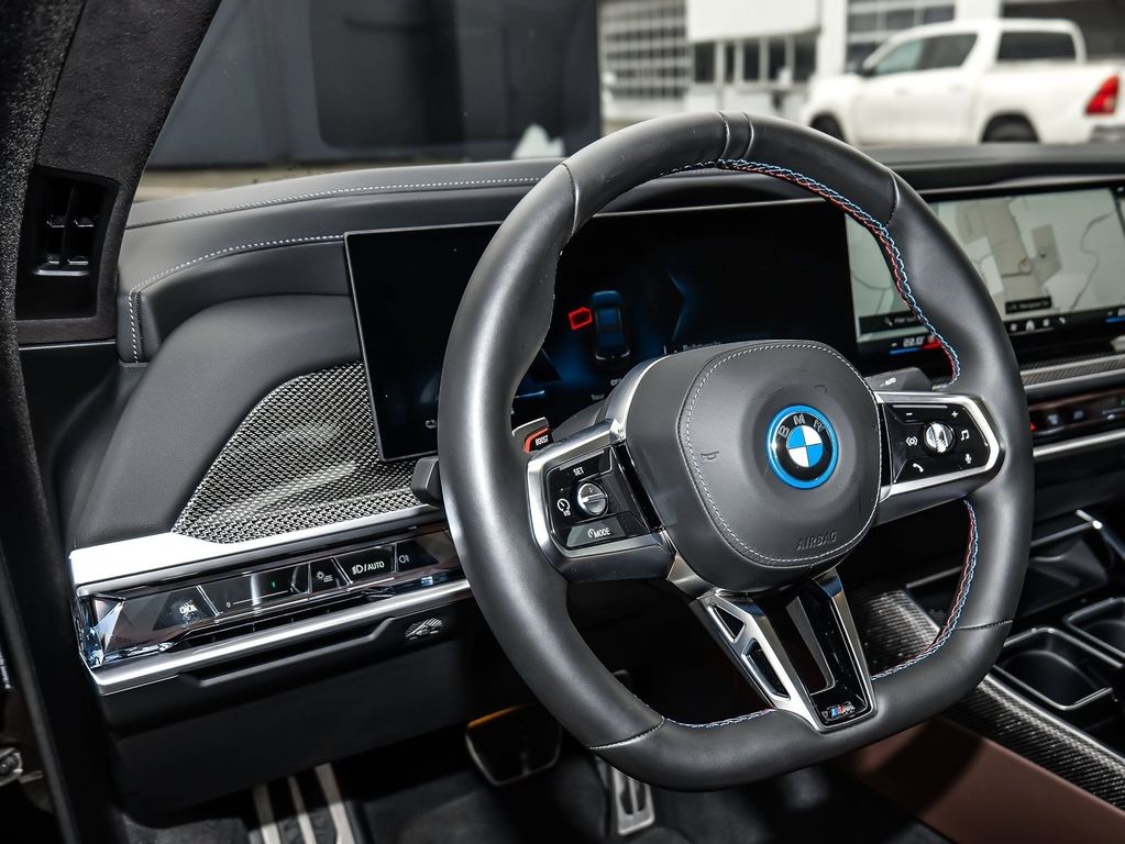 BMW i7 2024