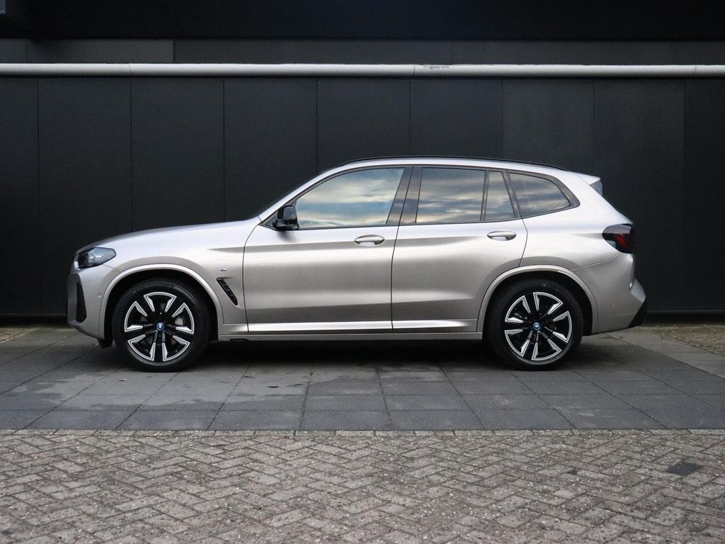 BMW iX3 2022