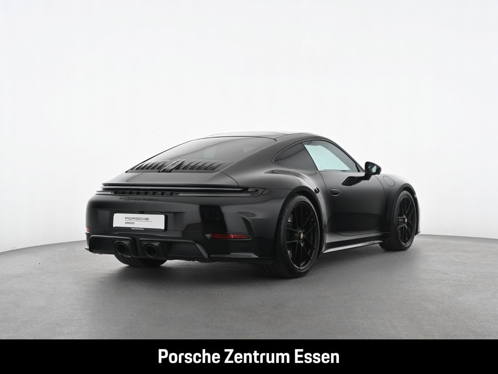 Porsche 992 2025