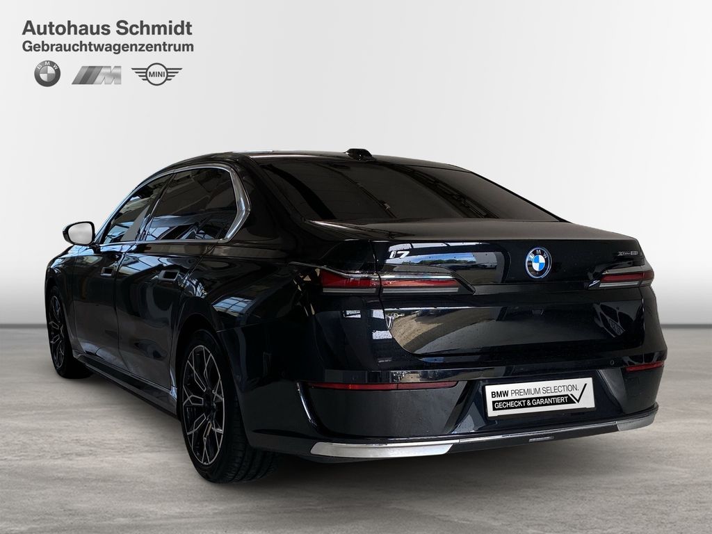 BMW i7 2024
