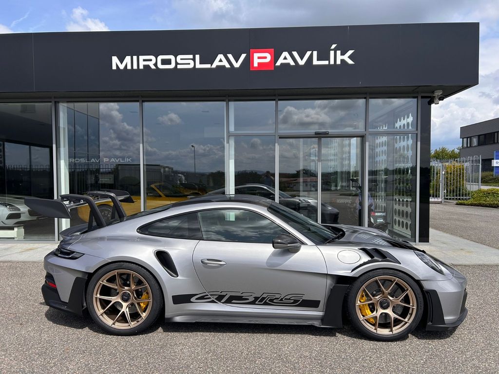 Porsche 911 2025